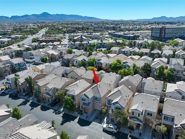 1675 Tristan Flower Ave in Las Vegas, NV - Foto de edificio - Building Photo