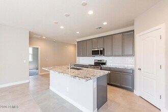 21565 W Papago St in Buckeye, AZ - Foto de edificio - Building Photo