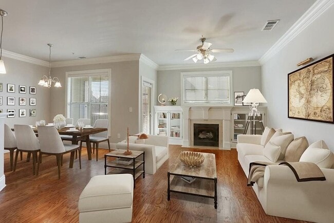 210 Le Gran Cove NE in Atlanta, GA - Building Photo - Building Photo