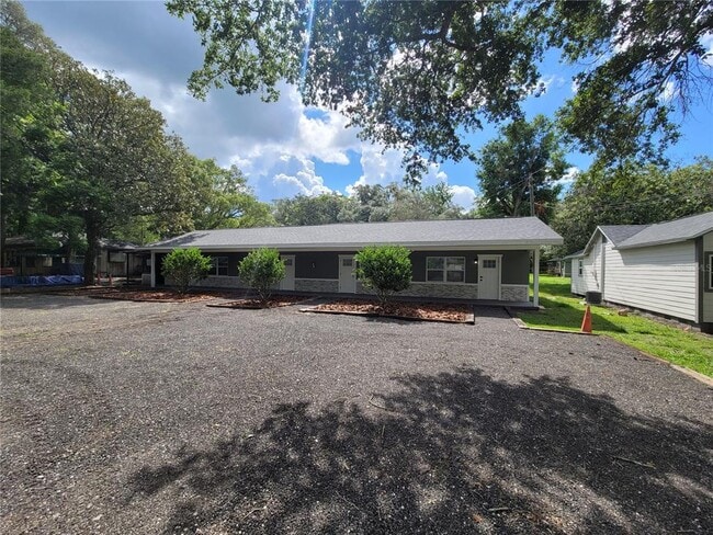 198 Broad St in Masaryktown, FL - Building Photo - Building Photo