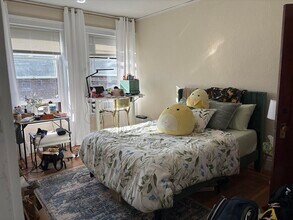 11 Euston St, Unit 2 in Brookline, MA - Building Photo - Building Photo