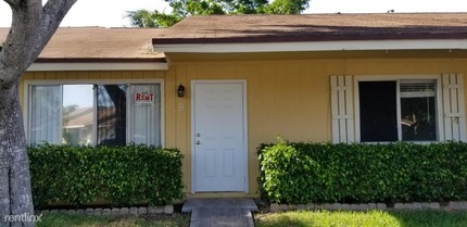 4667 Orleans Ct-Unit -Apt B in West Palm Beach, FL - Foto de edificio - Building Photo