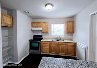 1409 Albert Dr in Melbourne, FL - Building Photo - Building Photo