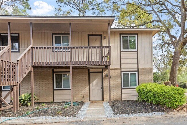 2150 Corinne St in Tallahassee, FL - Foto de edificio - Building Photo