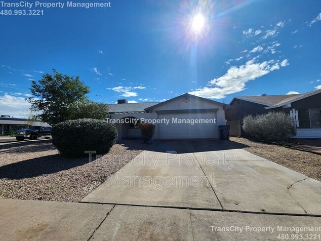 property at 3304 N Apollo Dr
