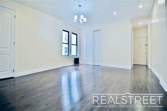 1589 President St in Brooklyn, NY - Building Photo - Floor Plan