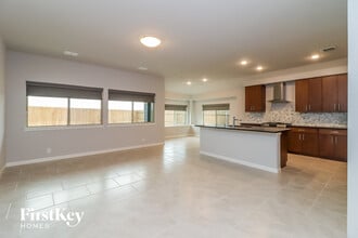 1089 Nighthawk Trl in Alvarado, TX - Foto de edificio - Building Photo