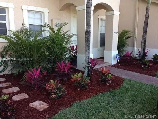 2402 NE 41st Pl in Homestead, FL - Building Photo - Building Photo