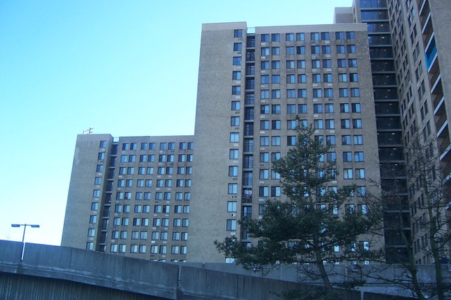 Ocean Point in Far Rockaway, NY - Building Photo - Building Photo