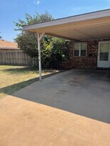 3807 Utica Ave in Lubbock, TX - Building Photo