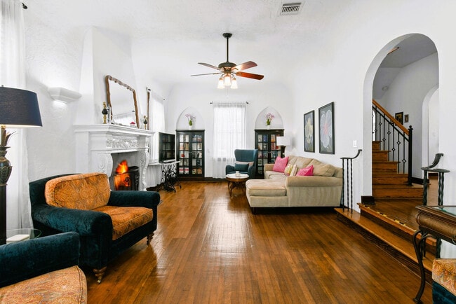 property at 414 Lake Shore Dr