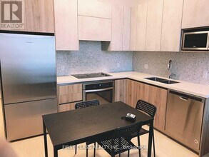 25 Water Walk Dr in Markham, ON - Building Photo - Building Photo