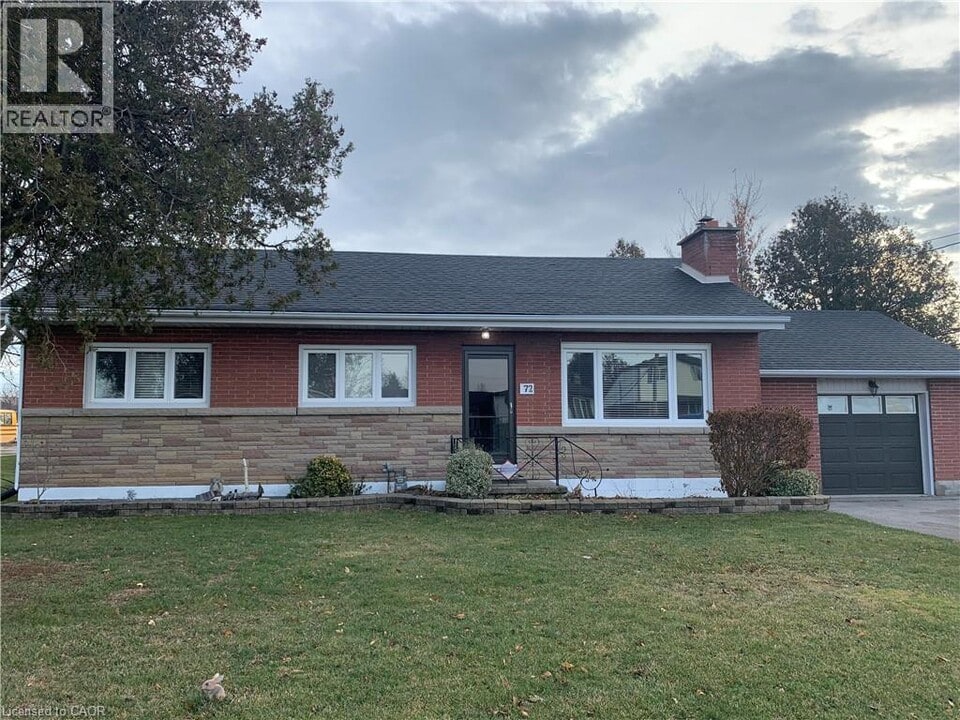 72 Southmeadow Crescent in Hamilton, ON - Building Photo