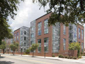 400 Meeting in Charleston, SC - Foto de edificio - Building Photo