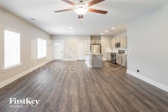 1376 Woodridge Pl in Gardendale, AL - Building Photo - Building Photo