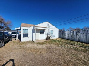 4210 NE 11th Ave in Amarillo, TX - Foto de edificio - Building Photo