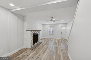 408 Durfor St in Philadelphia, PA - Building Photo
