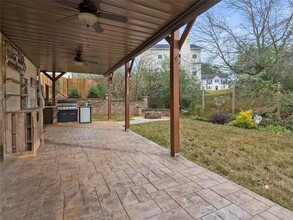 4715 Mentmore Ter, Unit Sunny Basement Apartment in Douglasville, GA - Building Photo - Building Photo