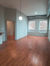 202-78 Dalhousie St in Brantford, ON - Building Photo - Building Photo