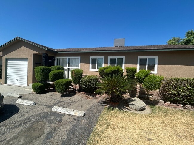 property at 1116 N 11th Ave
