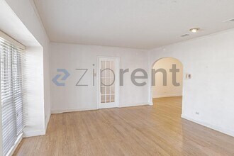 1418 W Shepherd St in Denison, TX - Foto de edificio - Building Photo