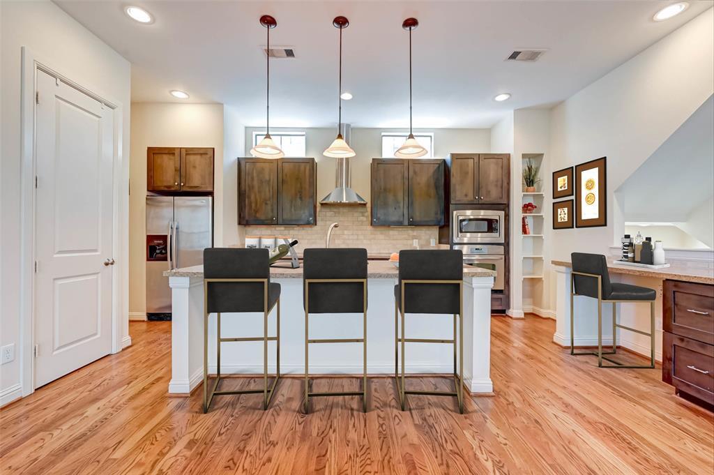 5211 Eigel St in Houston, TX - Foto de edificio
