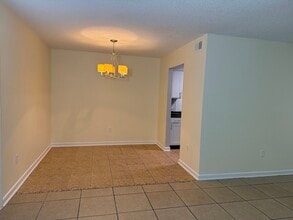 11271 Florida Blvd in Baton Rouge, LA - Building Photo - Building Photo