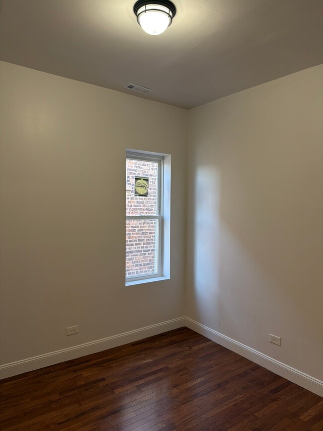 1529 E 72nd St, Unit 1529 e 72nd st in Chicago, IL - Building Photo - Building Photo