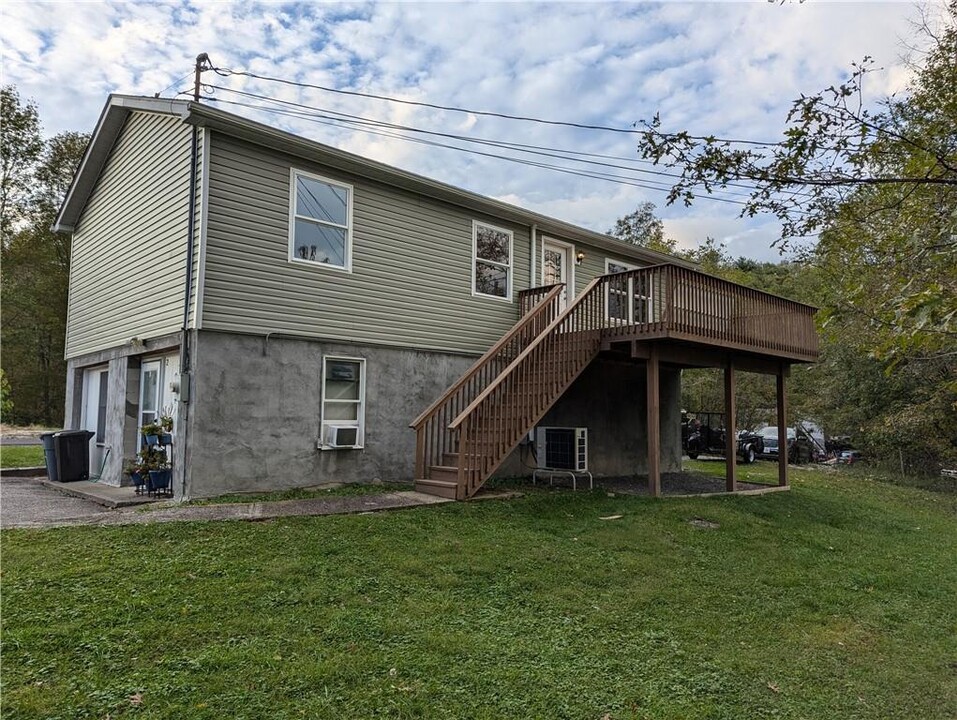 47 Walker St in Otisville, NY - Building Photo