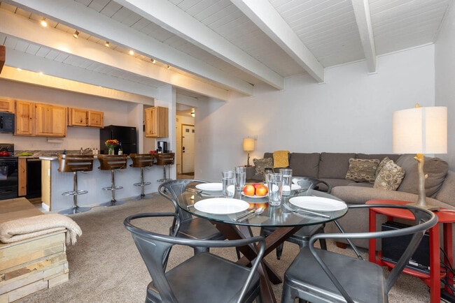 465-464 4 O'Clock Rd in Breckenridge, CO - Foto de edificio - Building Photo