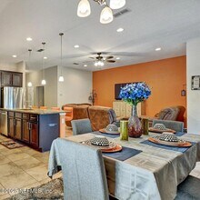 8306 Pepper Lake Ct in Jacksonville, FL - Building Photo - Building Photo