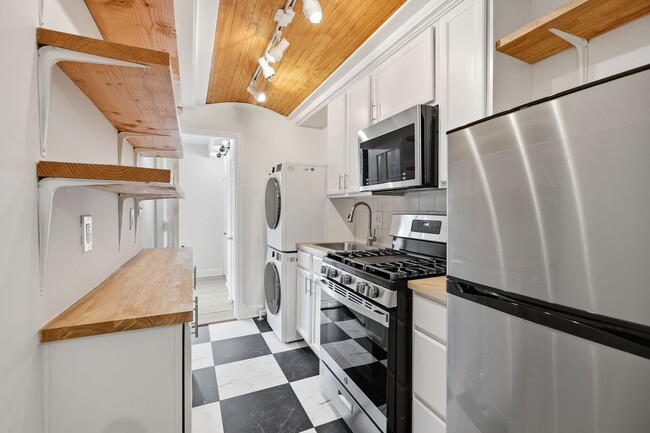 property at 4026 9th St NE