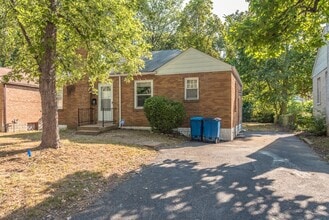 320 Henquin Dr in Ferguson, MO - Building Photo - Building Photo