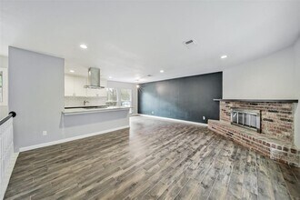 9 Hasting Oak Ct in Spring, TX - Building Photo - Building Photo