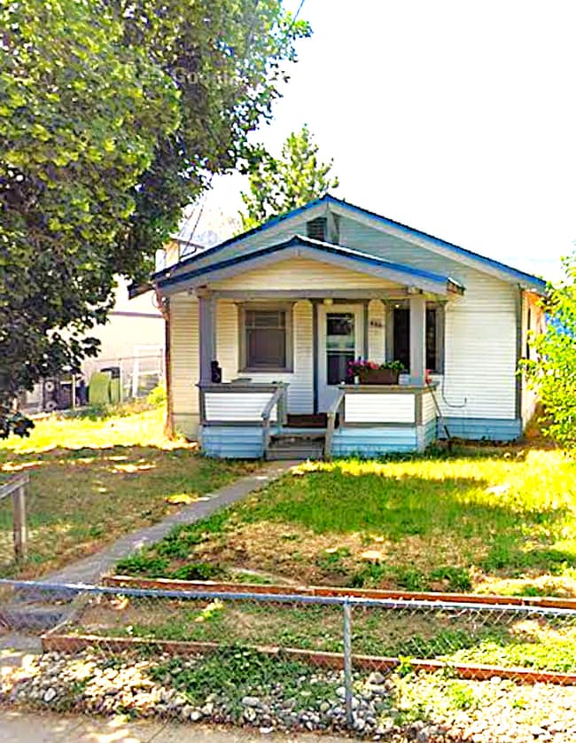 property at 930 Methow St
