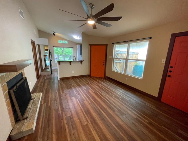 10513 Archdale Dr in Austin, TX - Building Photo - Building Photo
