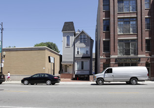 2631 N Halsted St in Chicago, IL - Building Photo - Primary Photo