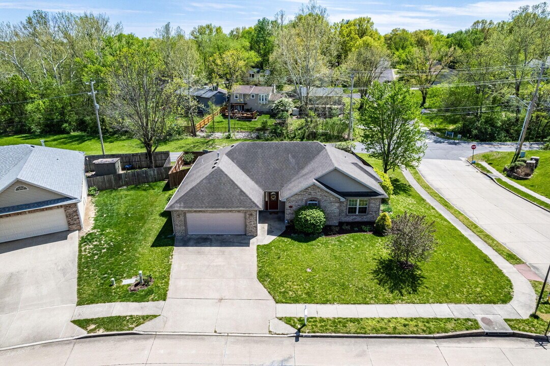 4512 Crystal Rock Ct in Columbia, MO - Building Photo