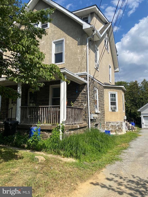 property at 33 S Fairview Ave