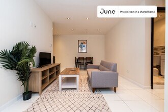 Private bedroom in 4 bed/2 bath Home in New York, NY - Building Photo - Building Photo