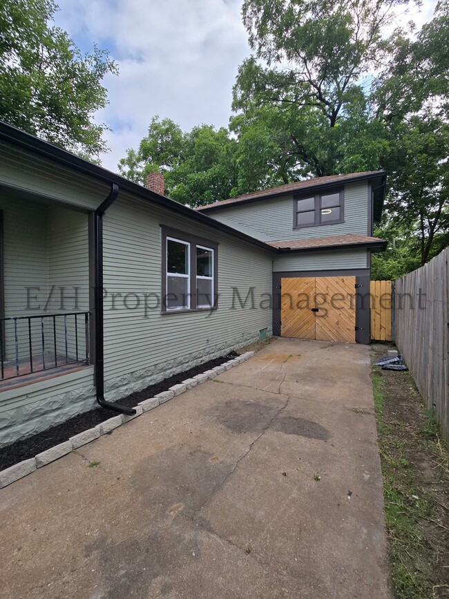 244 N Athenian Ave in Wichita, KS - Building Photo - Building Photo