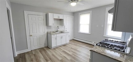 115 Allston St in Providence, RI - Building Photo - Building Photo