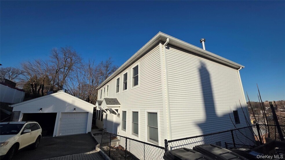 62 Gibson Pl in Yonkers, NY - Foto de edificio