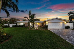902 SW 27th Pl in Boynton Beach, FL - Building Photo