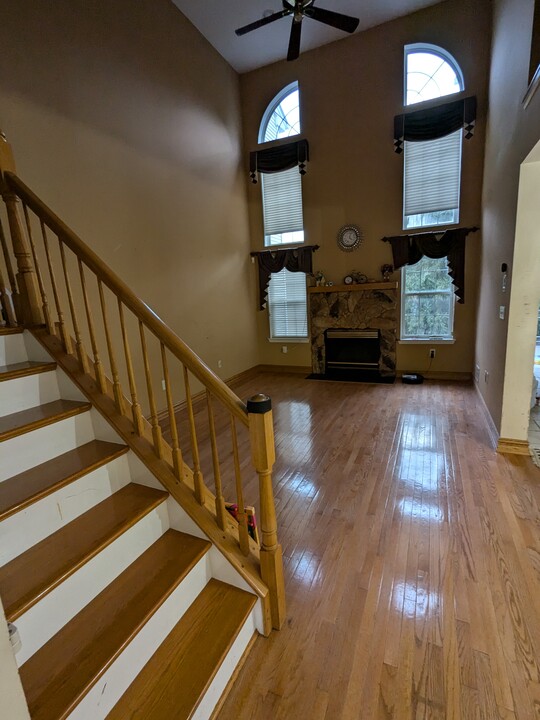 12 Ardmore Pl in East Brunswick, NJ - Building Photo