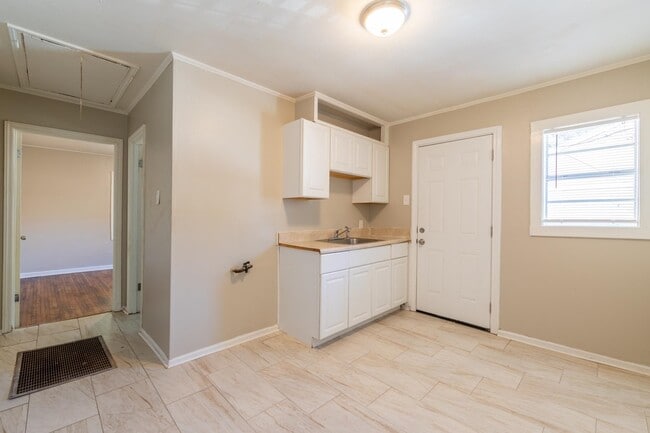 property at 1677 Echles St