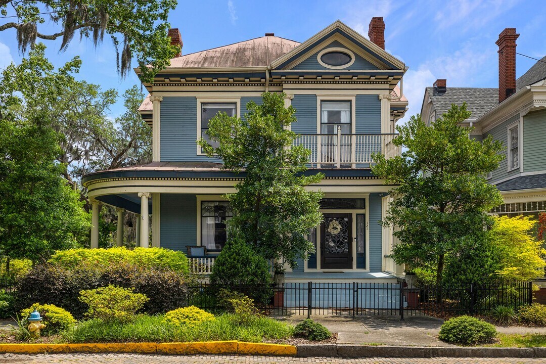 121 E 36th St in Savannah, GA - Building Photo