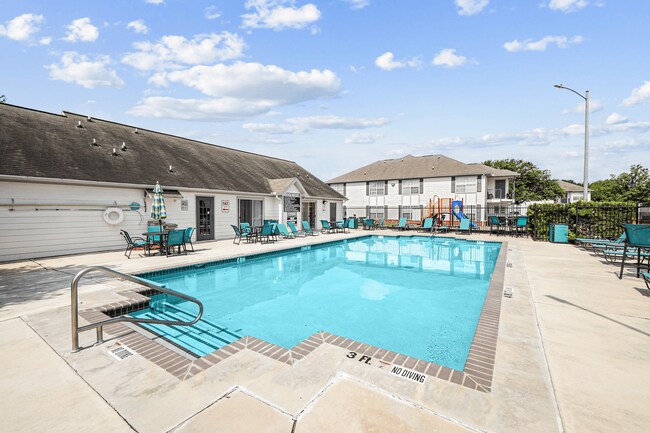 Las Villas De Leon Apartments in San Antonio, TX - Foto de edificio - Building Photo