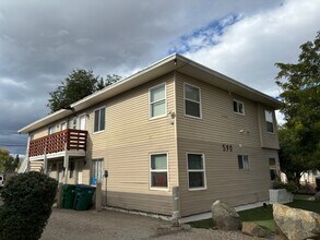 590 Denslowe Dr in Reno, NV - Building Photo - Building Photo