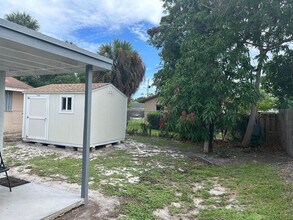 222 NE 13th Ave in Boynton Beach, FL - Building Photo - Building Photo